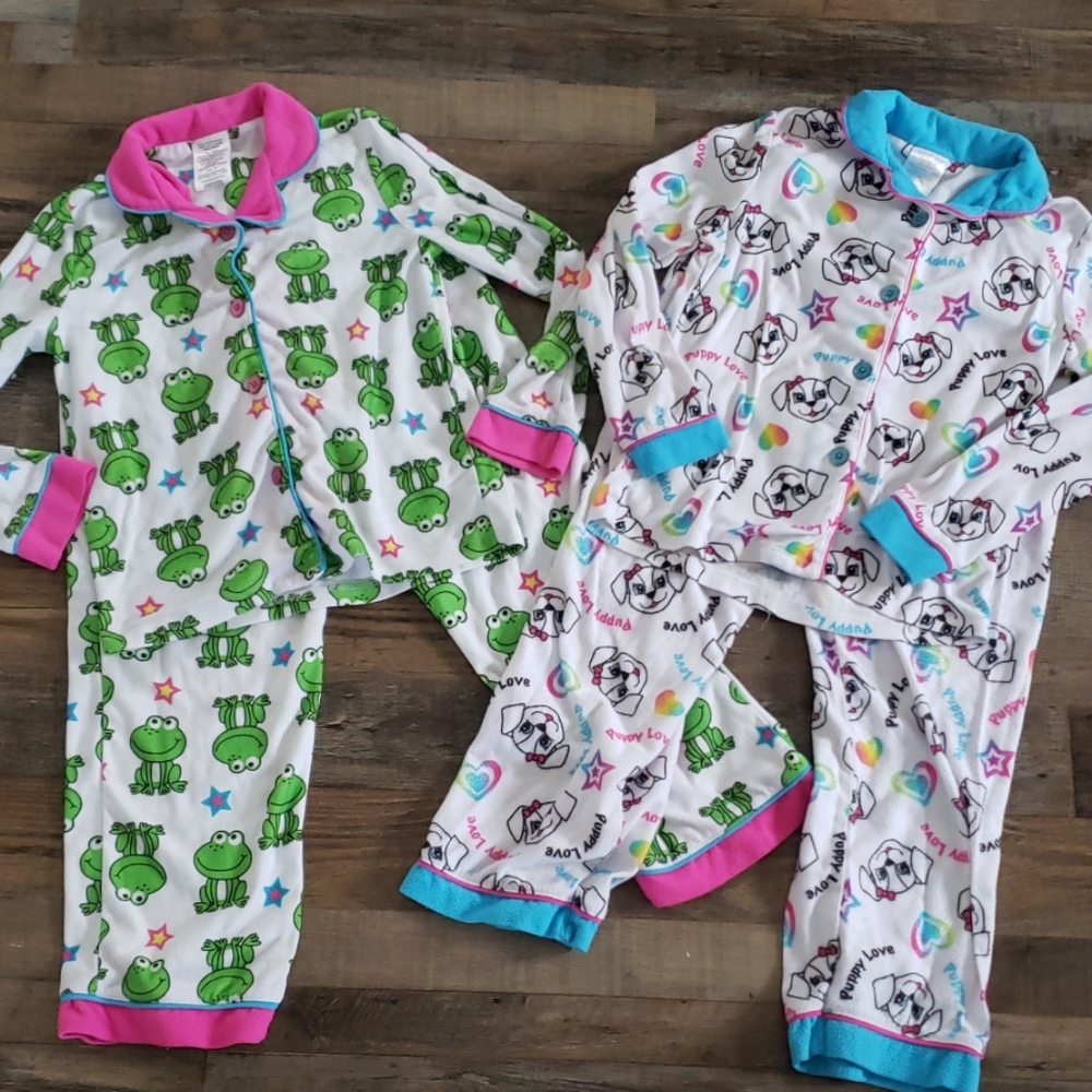 2 sets of girls pajamas size 7/8